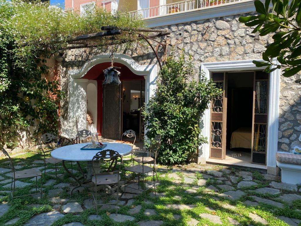 Luna Tu Villa Capri